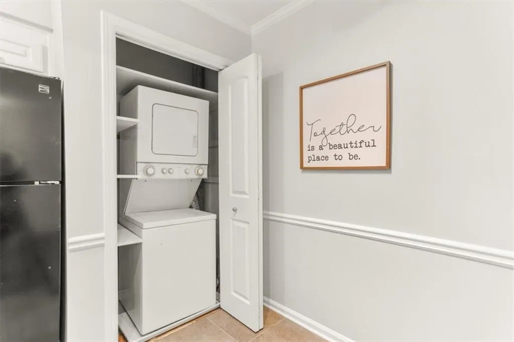 61 Lamsden Lane Nw, Atlanta, Georgia 30327, 2 Bedrooms Bedrooms, ,2 BathroomsBathrooms,Residential,For Sale,61 Lamsden Lane Nw,7670448