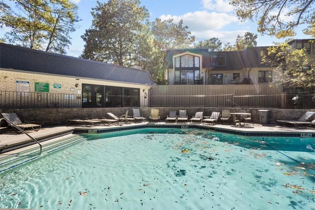 61 Lamsden Lane Nw, Atlanta, Georgia 30327, 2 Bedrooms Bedrooms, ,2 BathroomsBathrooms,Residential,For Sale,61 Lamsden Lane Nw,7670448