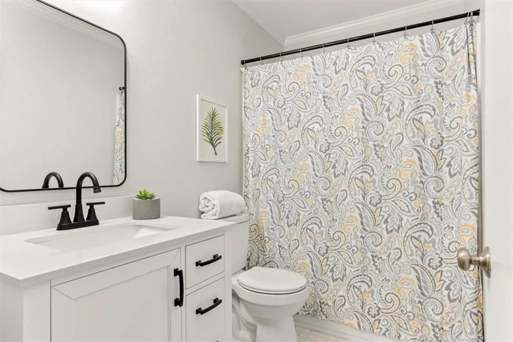 61 Lamsden Lane Nw, Atlanta, Georgia 30327, 2 Bedrooms Bedrooms, ,2 BathroomsBathrooms,Residential,For Sale,61 Lamsden Lane Nw,7670448