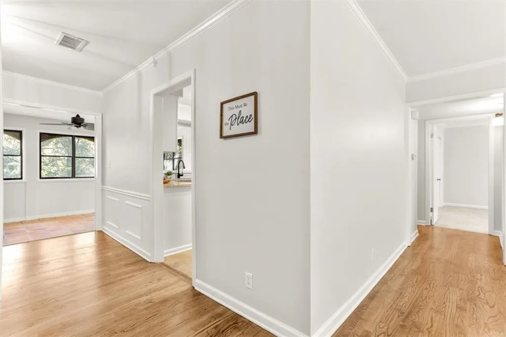 61 Lamsden Lane Nw, Atlanta, Georgia 30327, 2 Bedrooms Bedrooms, ,2 BathroomsBathrooms,Residential,For Sale,61 Lamsden Lane Nw,7670448