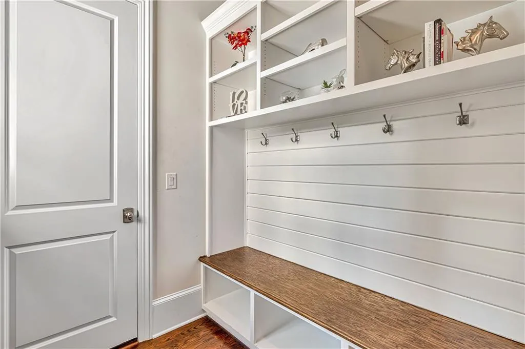 5445 Mount Vernon Parkway, Atlanta, Georgia 30327, 5 Bedrooms Bedrooms, ,5 BathroomsBathrooms,Residential,Sold,5445 Mount Vernon Parkway,6908163