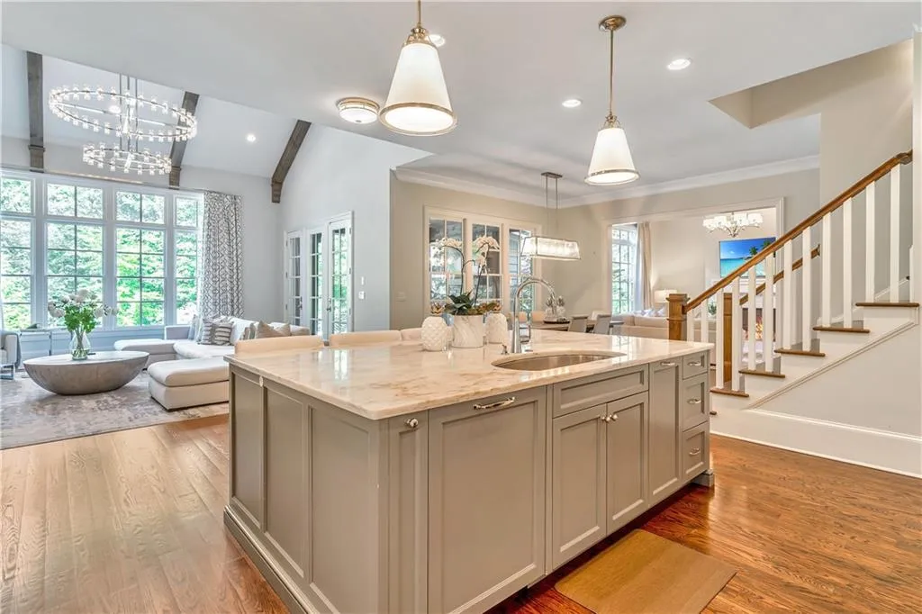 5445 Mount Vernon Parkway, Atlanta, Georgia 30327, 5 Bedrooms Bedrooms, ,5 BathroomsBathrooms,Residential,Sold,5445 Mount Vernon Parkway,6908163