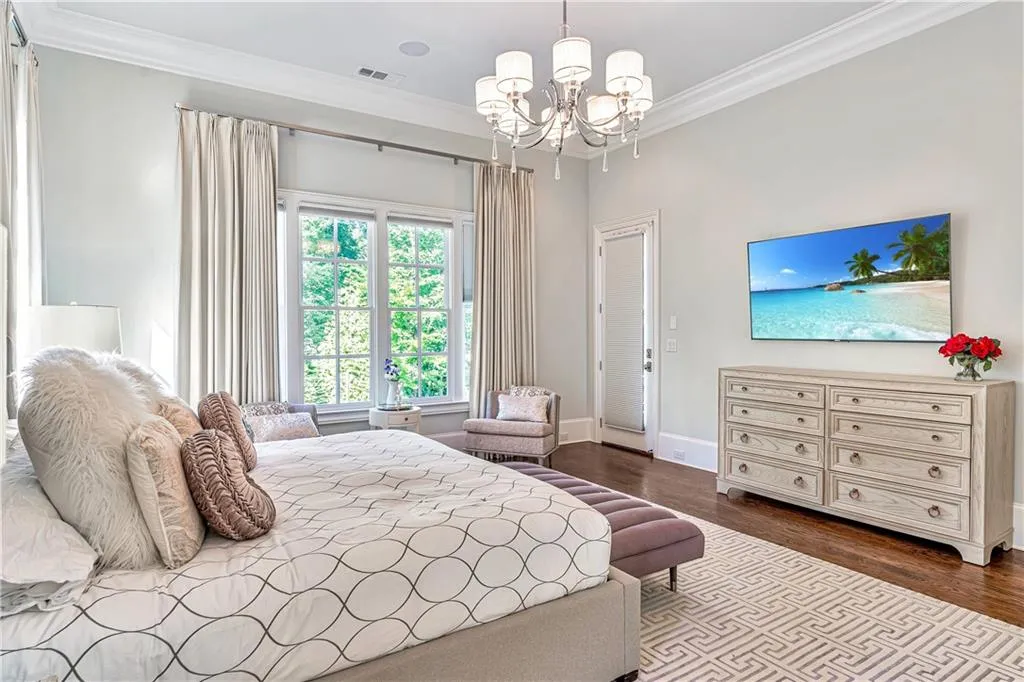 5445 Mount Vernon Parkway, Atlanta, Georgia 30327, 5 Bedrooms Bedrooms, ,5 BathroomsBathrooms,Residential,Sold,5445 Mount Vernon Parkway,6908163