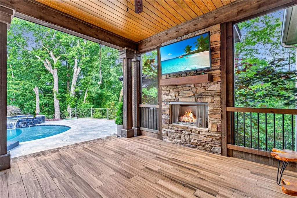 5445 Mount Vernon Parkway, Atlanta, Georgia 30327, 5 Bedrooms Bedrooms, ,5 BathroomsBathrooms,Residential,Sold,5445 Mount Vernon Parkway,6908163