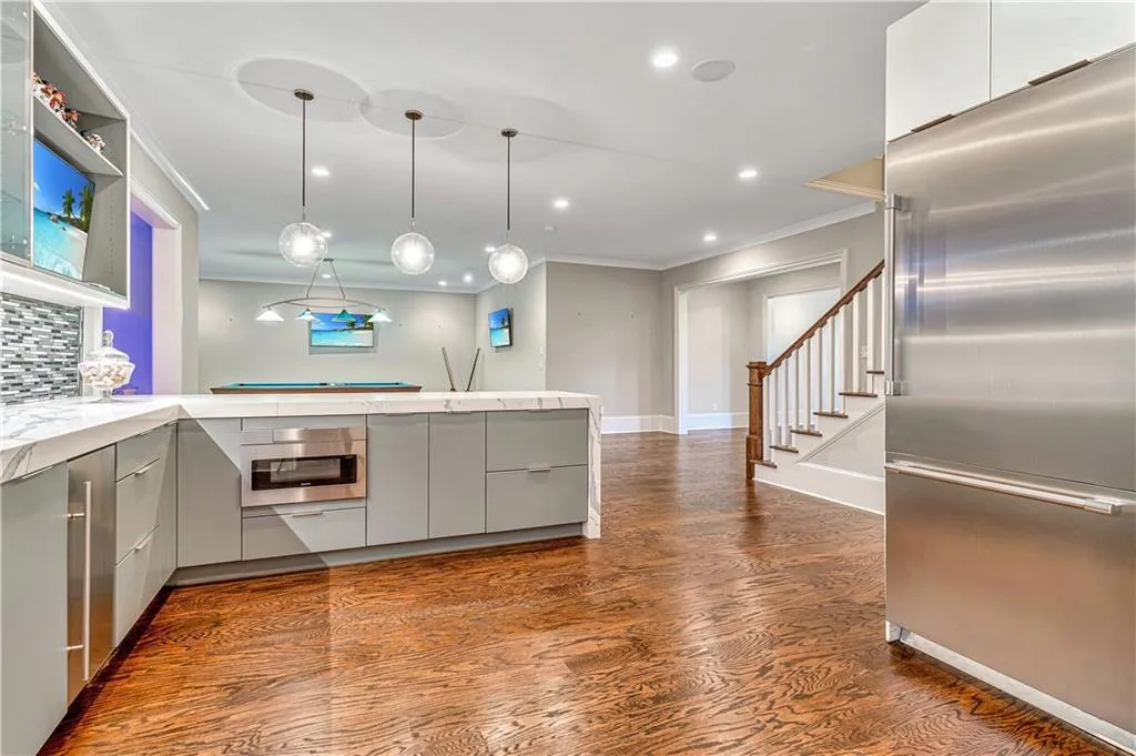 5445 Mount Vernon Parkway, Atlanta, Georgia 30327, 5 Bedrooms Bedrooms, ,5 BathroomsBathrooms,Residential,Sold,5445 Mount Vernon Parkway,6908163