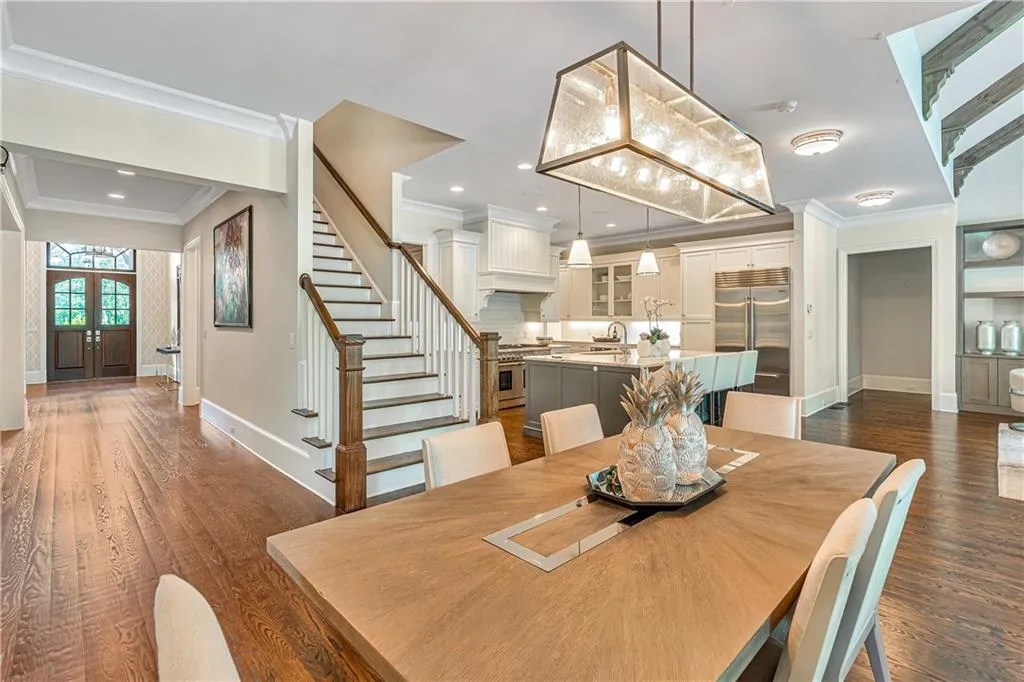 5445 Mount Vernon Parkway, Atlanta, Georgia 30327, 5 Bedrooms Bedrooms, ,5 BathroomsBathrooms,Residential,Sold,5445 Mount Vernon Parkway,6908163