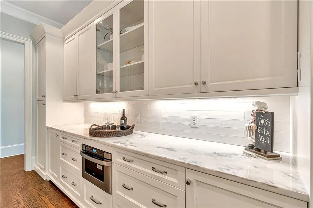 5445 Mount Vernon Parkway, Atlanta, Georgia 30327, 5 Bedrooms Bedrooms, ,5 BathroomsBathrooms,Residential,Sold,5445 Mount Vernon Parkway,6908163