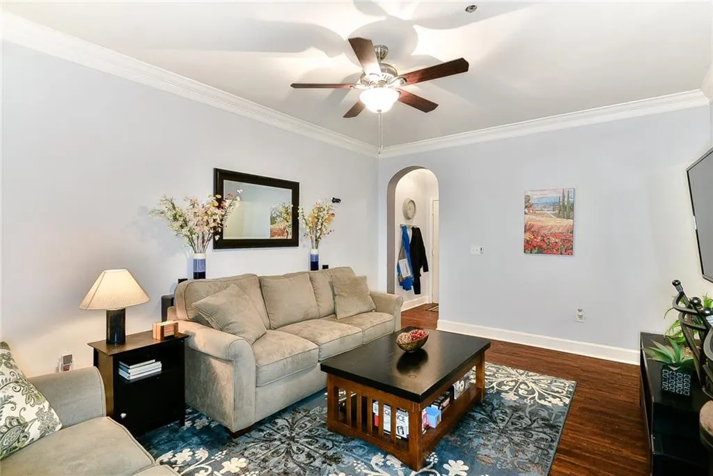 3777 Peachtree Road Ne Unit 1417, Brookhaven, Georgia 30319, 2 Bedrooms Bedrooms, ,2 BathroomsBathrooms,Residential,Sold,3777 Peachtree Road Ne Unit 1417,6061950