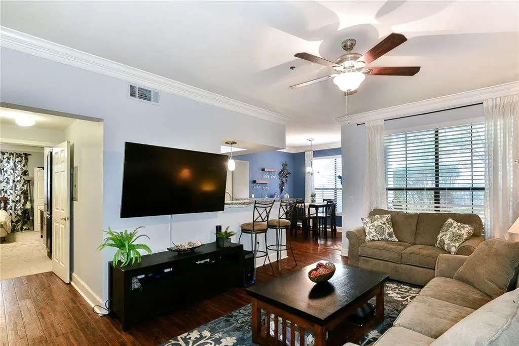 3777 Peachtree Road Ne Unit 1417, Brookhaven, Georgia 30319, 2 Bedrooms Bedrooms, ,2 BathroomsBathrooms,Residential,Sold,3777 Peachtree Road Ne Unit 1417,6061950