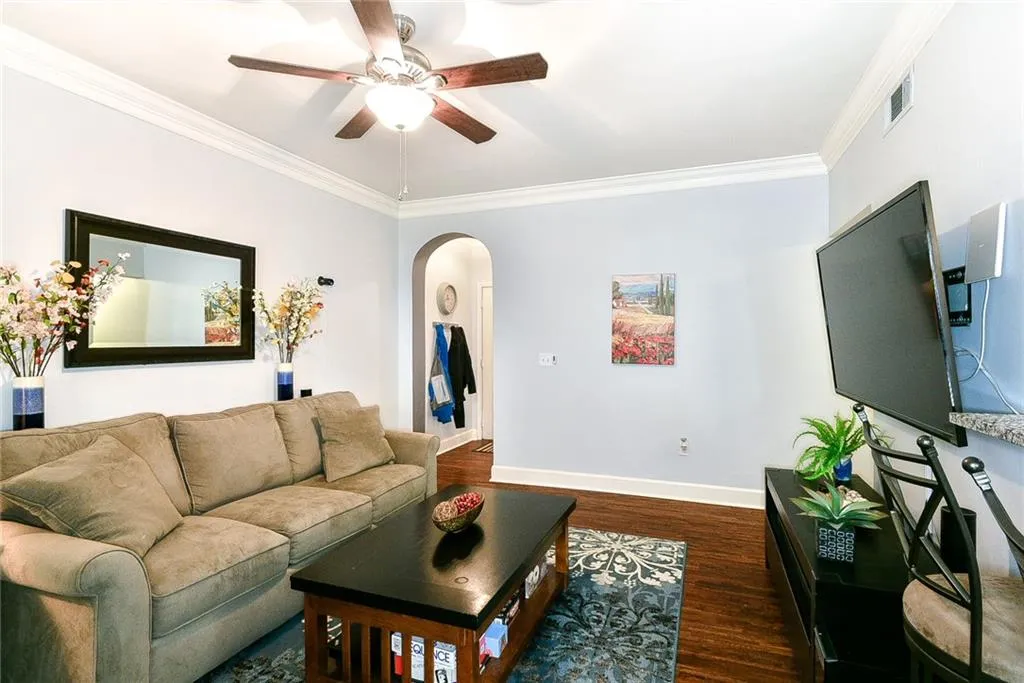 3777 Peachtree Road Ne Unit 1417, Brookhaven, Georgia 30319, 2 Bedrooms Bedrooms, ,2 BathroomsBathrooms,Residential,Sold,3777 Peachtree Road Ne Unit 1417,6061950