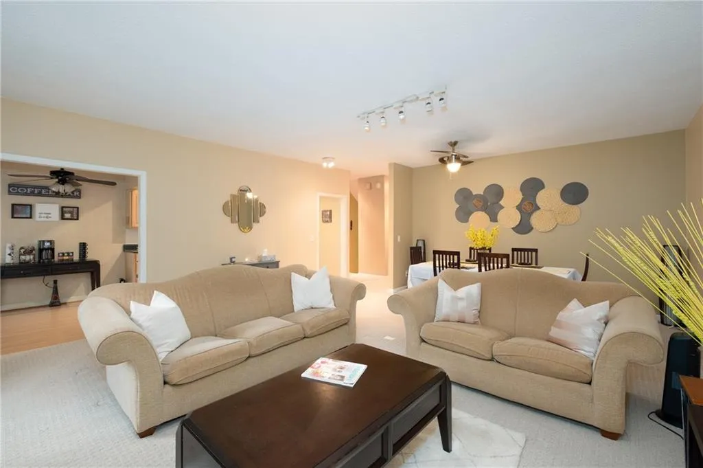 604 Brandywine Circle, Atlanta, Georgia 30350, 3 Bedrooms Bedrooms, ,2 BathroomsBathrooms,Residential,Sold,604 Brandywine Circle,7126200