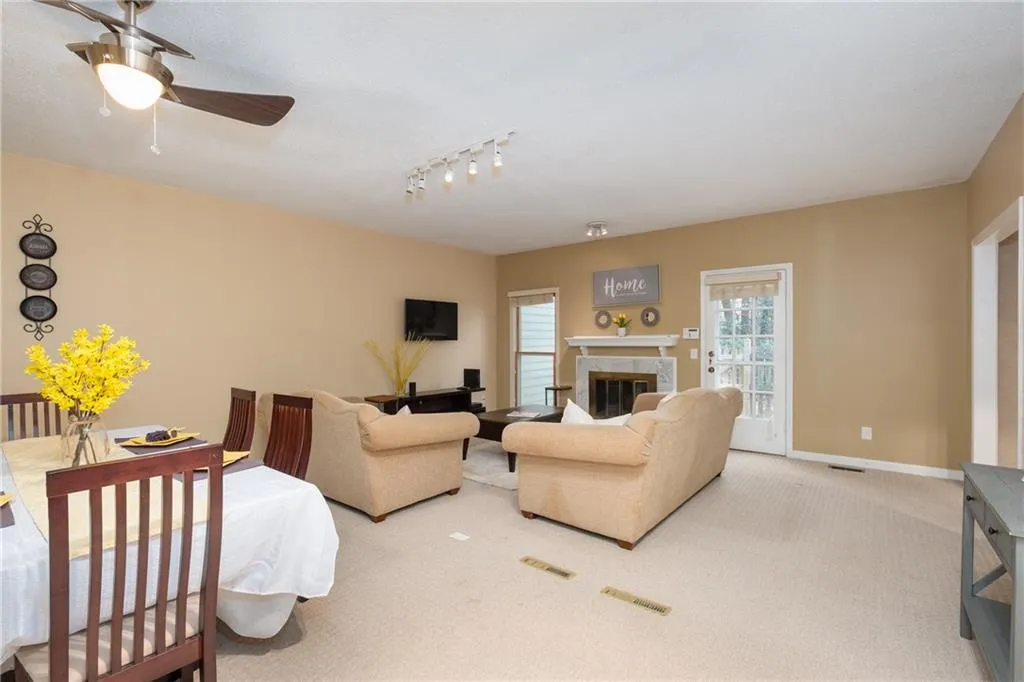 604 Brandywine Circle, Atlanta, Georgia 30350, 3 Bedrooms Bedrooms, ,2 BathroomsBathrooms,Residential,Sold,604 Brandywine Circle,7126200