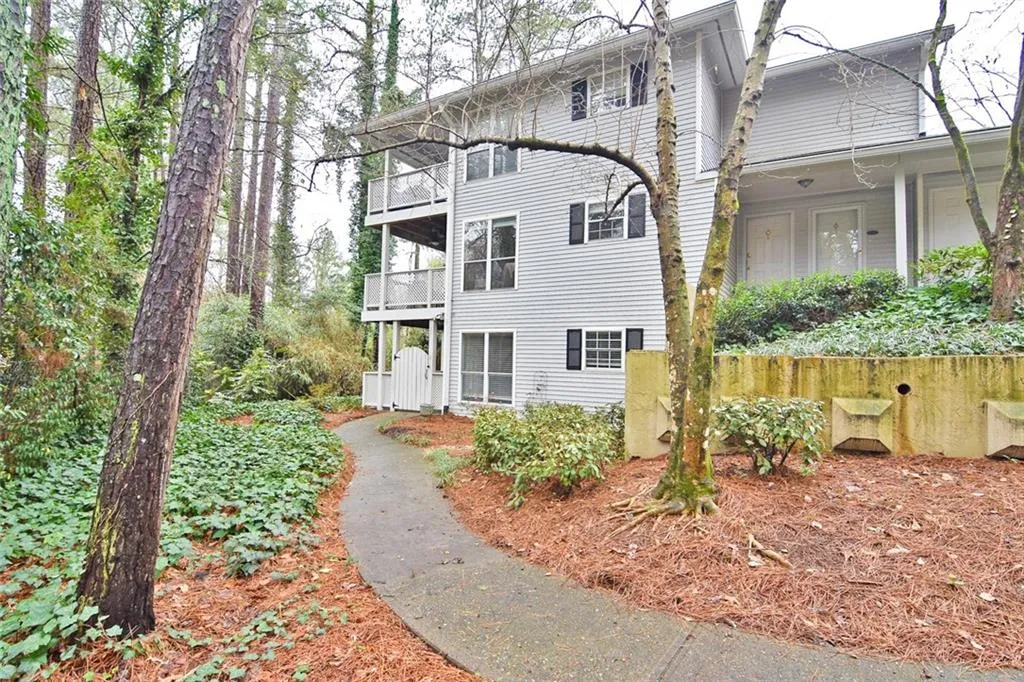 6802 Glenridge Drive Unit A, Sandy Springs, Georgia 30328, 2 Bedrooms Bedrooms, ,2 BathroomsBathrooms,Residential,Sold,6802 Glenridge Drive Unit A,6666483 6802 Glenridge Drive Unit A, Sandy Springs, Georgia 30328, 2 Bedrooms Bedrooms, ,2 BathroomsBathrooms,Residential,Sold,6802 Glenridge Drive Unit A,6666483