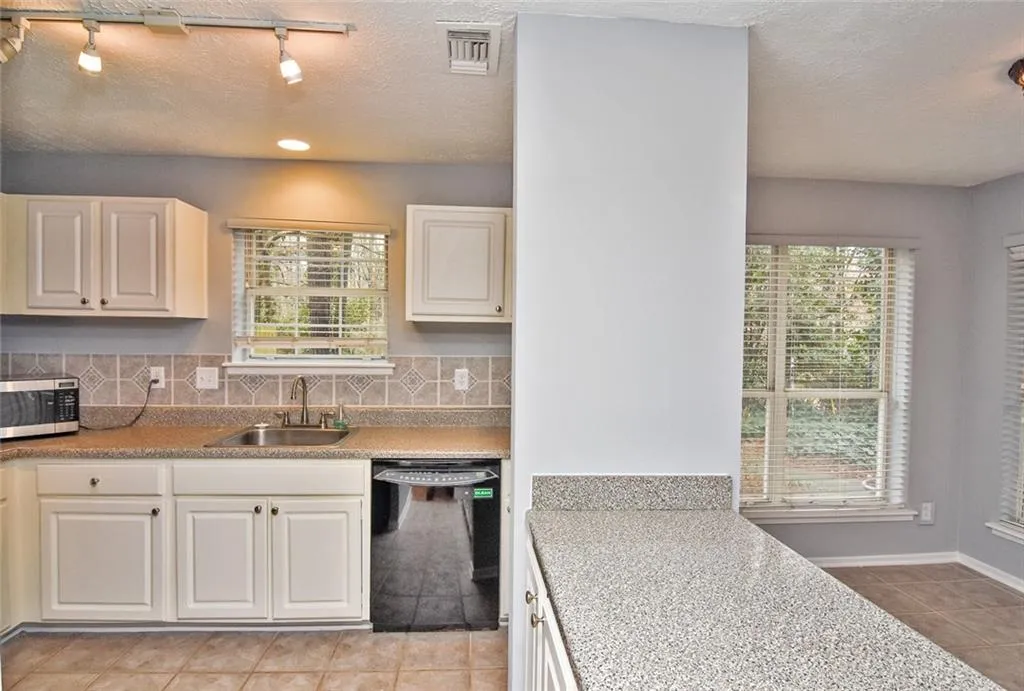 6802 Glenridge Drive Unit A, Sandy Springs, Georgia 30328, 2 Bedrooms Bedrooms, ,2 BathroomsBathrooms,Residential,Sold,6802 Glenridge Drive Unit A,6666483 6802 Glenridge Drive Unit A, Sandy Springs, Georgia 30328, 2 Bedrooms Bedrooms, ,2 BathroomsBathrooms,Residential,Sold,6802 Glenridge Drive Unit A,6666483