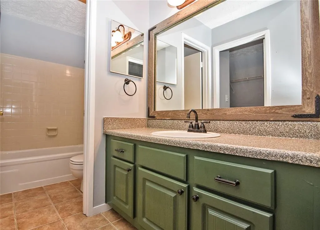 6802 Glenridge Drive Unit A, Sandy Springs, Georgia 30328, 2 Bedrooms Bedrooms, ,2 BathroomsBathrooms,Residential,Sold,6802 Glenridge Drive Unit A,6666483 6802 Glenridge Drive Unit A, Sandy Springs, Georgia 30328, 2 Bedrooms Bedrooms, ,2 BathroomsBathrooms,Residential,Sold,6802 Glenridge Drive Unit A,6666483