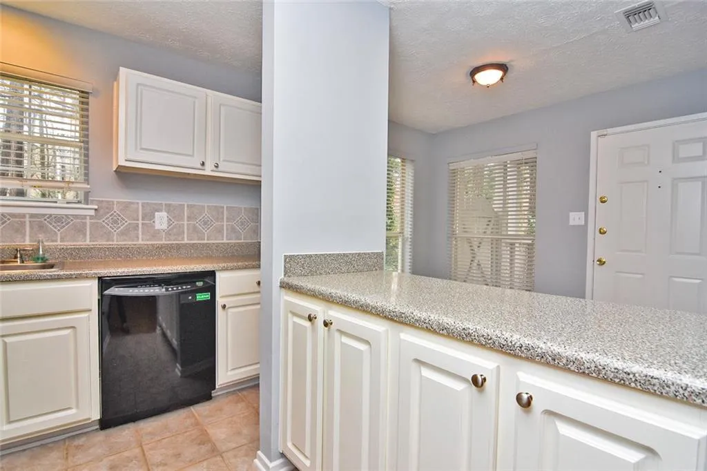 6802 Glenridge Drive Unit A, Sandy Springs, Georgia 30328, 2 Bedrooms Bedrooms, ,2 BathroomsBathrooms,Residential,Sold,6802 Glenridge Drive Unit A,6666483 6802 Glenridge Drive Unit A, Sandy Springs, Georgia 30328, 2 Bedrooms Bedrooms, ,2 BathroomsBathrooms,Residential,Sold,6802 Glenridge Drive Unit A,6666483