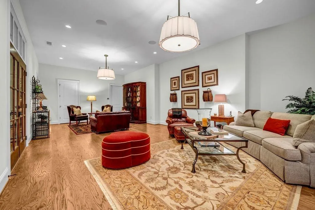 4584 Meadow Valley Drive, Sandy Springs, Georgia 30342, 6 Bedrooms Bedrooms, ,6 BathroomsBathrooms,Residential,For Sale,4584 Meadow Valley Drive,7721231