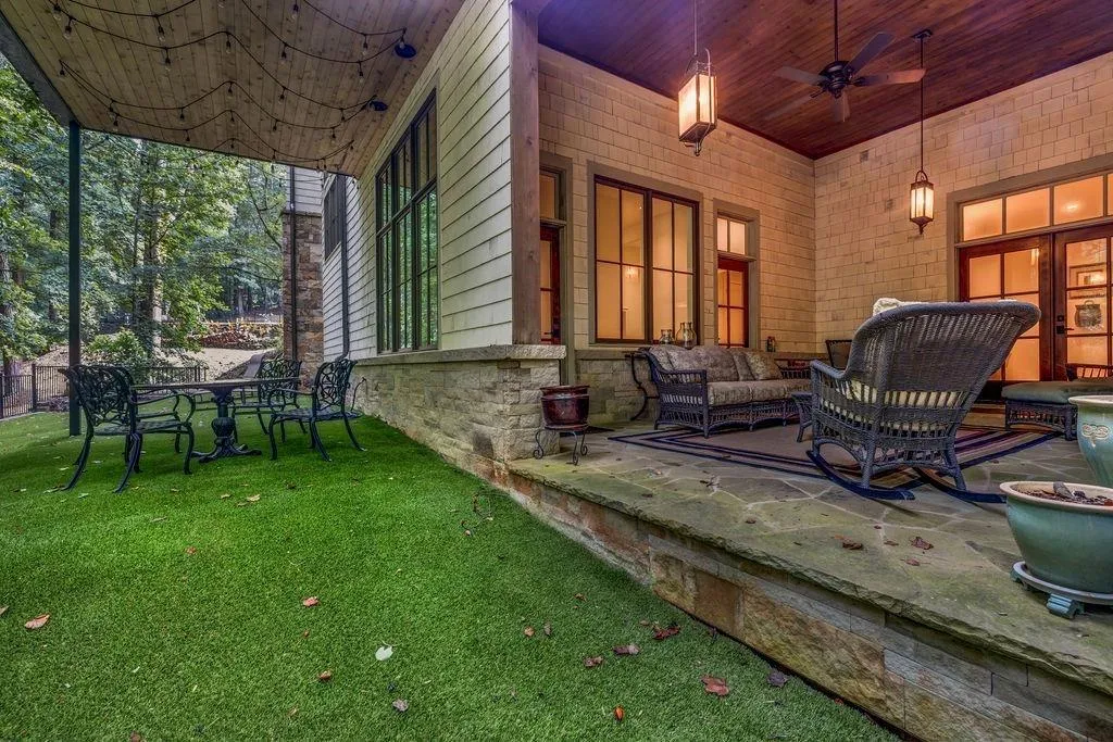 4584 Meadow Valley Drive, Sandy Springs, Georgia 30342, 6 Bedrooms Bedrooms, ,6 BathroomsBathrooms,Residential,For Sale,4584 Meadow Valley Drive,7721231