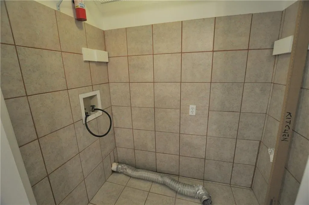 6851 Roswell Road Unit D10, Sandy Springs, Georgia 30328, 3 Bedrooms Bedrooms, ,2 BathroomsBathrooms,Residential,Sold,6851 Roswell Road Unit D10,7104039 6851 Roswell Road Unit D10, Sandy Springs, Georgia 30328, 3 Bedrooms Bedrooms, ,2 BathroomsBathrooms,Residential,Sold,6851 Roswell Road Unit D10,7104039