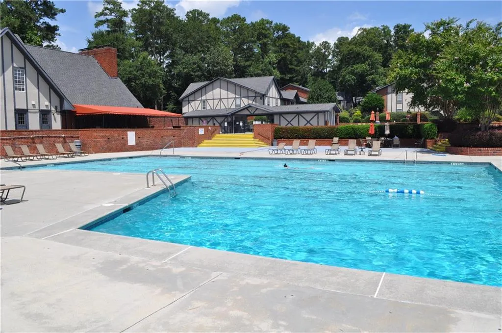 6851 Roswell Road Unit D10, Sandy Springs, Georgia 30328, 3 Bedrooms Bedrooms, ,2 BathroomsBathrooms,Residential,Sold,6851 Roswell Road Unit D10,7104039 6851 Roswell Road Unit D10, Sandy Springs, Georgia 30328, 3 Bedrooms Bedrooms, ,2 BathroomsBathrooms,Residential,Sold,6851 Roswell Road Unit D10,7104039