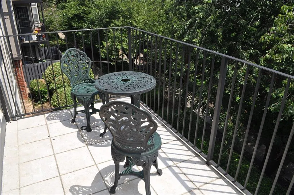 6851 Roswell Road Unit D10, Sandy Springs, Georgia 30328, 3 Bedrooms Bedrooms, ,2 BathroomsBathrooms,Residential,Sold,6851 Roswell Road Unit D10,7104039 6851 Roswell Road Unit D10, Sandy Springs, Georgia 30328, 3 Bedrooms Bedrooms, ,2 BathroomsBathrooms,Residential,Sold,6851 Roswell Road Unit D10,7104039