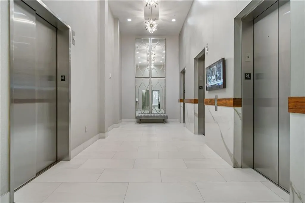 250 Pharr Road Ne Unit 412, Atlanta, Georgia 30305, 1 Bedroom Bedrooms, 0 ,1 BathroomBathrooms,Residential,For Sale,250 Pharr Road Ne Unit 412,7806367