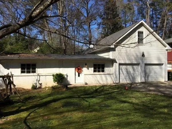 34 W Belle Isle Road, Sandy Springs, Georgia 30342, 2 Bedrooms Bedrooms, ,1 BathroomBathrooms,Residential,Sold,34 W Belle Isle Road,5878231