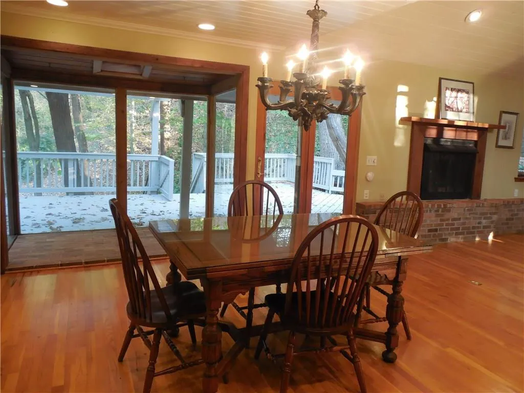 9350 Huntcliff Trace, Sandy Springs, Georgia 30350, 5 Bedrooms Bedrooms, ,4 BathroomsBathrooms,Residential,Sold,9350 Huntcliff Trace,5774086