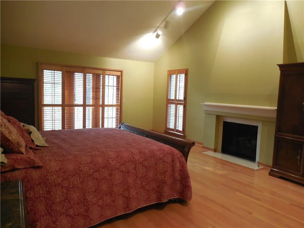 9350 Huntcliff Trace, Sandy Springs, Georgia 30350, 5 Bedrooms Bedrooms, ,4 BathroomsBathrooms,Residential,Sold,9350 Huntcliff Trace,5774086