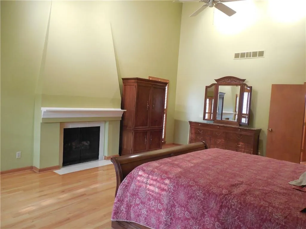 9350 Huntcliff Trace, Sandy Springs, Georgia 30350, 5 Bedrooms Bedrooms, ,4 BathroomsBathrooms,Residential,Sold,9350 Huntcliff Trace,5774086