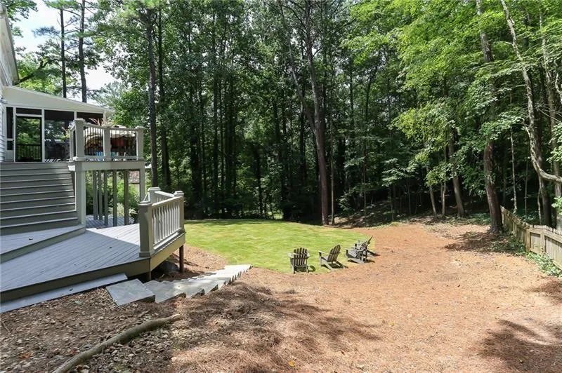 895 Edgewater Drive, Atlanta, Georgia 30328, 6 Bedrooms Bedrooms, ,4 BathroomsBathrooms,Residential,Sold,895 Edgewater Drive,6758715