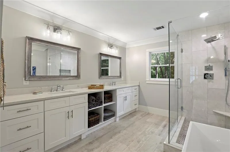 895 Edgewater Drive, Atlanta, Georgia 30328, 6 Bedrooms Bedrooms, ,4 BathroomsBathrooms,Residential,Sold,895 Edgewater Drive,6758715