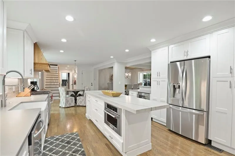 895 Edgewater Drive, Atlanta, Georgia 30328, 6 Bedrooms Bedrooms, ,4 BathroomsBathrooms,Residential,Sold,895 Edgewater Drive,6758715