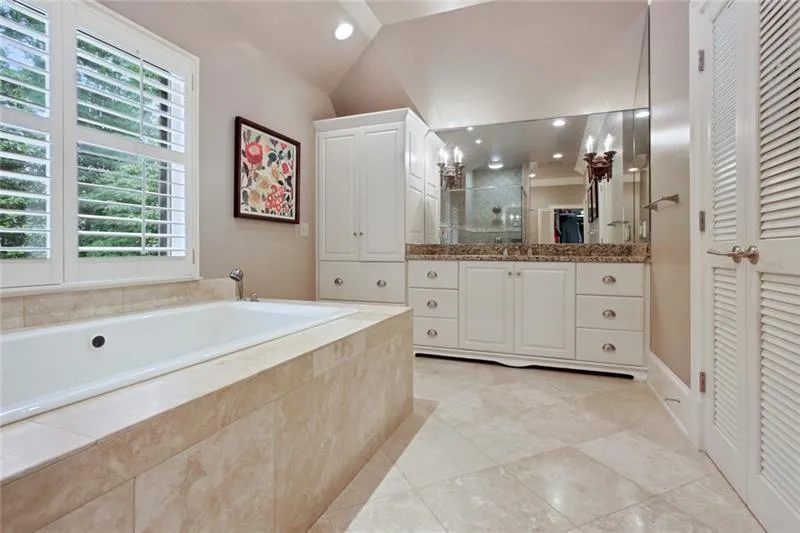 8240 Habersham Waters Road, Sandy Springs, Georgia 30350, 5 Bedrooms Bedrooms, ,6 BathroomsBathrooms,Residential,Sold,8240 Habersham Waters Road,6929048