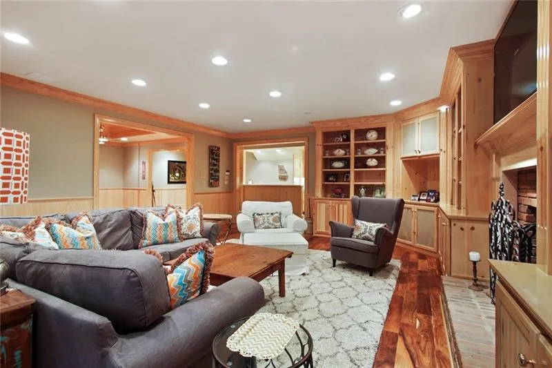 8240 Habersham Waters Road, Sandy Springs, Georgia 30350, 5 Bedrooms Bedrooms, ,6 BathroomsBathrooms,Residential,Sold,8240 Habersham Waters Road,6929048