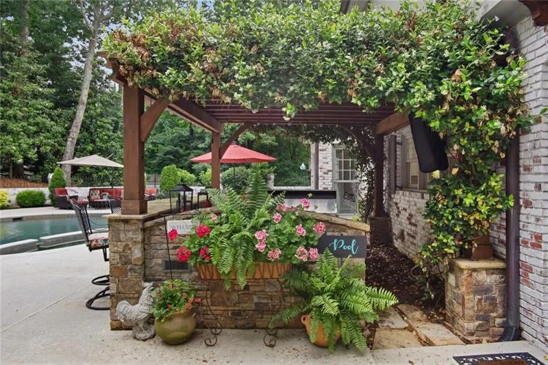 8240 Habersham Waters Road, Sandy Springs, Georgia 30350, 5 Bedrooms Bedrooms, ,6 BathroomsBathrooms,Residential,Sold,8240 Habersham Waters Road,6929048