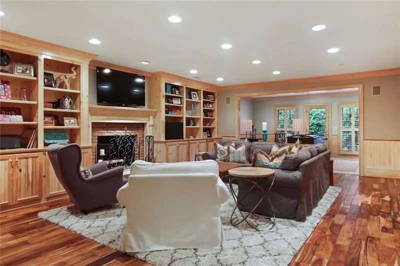 8240 Habersham Waters Road, Sandy Springs, Georgia 30350, 5 Bedrooms Bedrooms, ,6 BathroomsBathrooms,Residential,Sold,8240 Habersham Waters Road,6929048