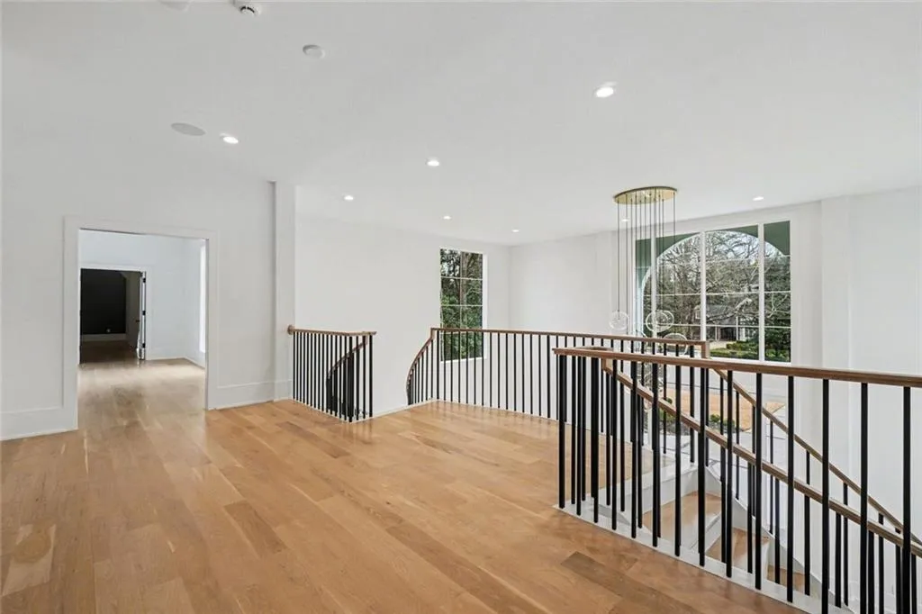 3206 Arden Road, Atlanta, Georgia 30305, 7 Bedrooms Bedrooms, 0 ,6 BathroomsBathrooms,Residential,For Sale,3206 Arden Road,7729698