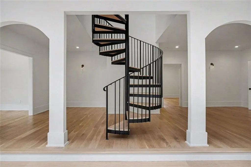 3206 Arden Road, Atlanta, Georgia 30305, 7 Bedrooms Bedrooms, 0 ,6 BathroomsBathrooms,Residential,For Sale,3206 Arden Road,7729698