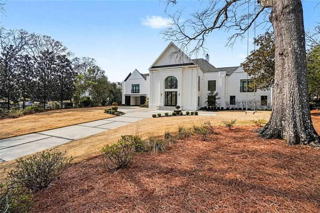 3206 Arden Road, Atlanta, Georgia 30305, 7 Bedrooms Bedrooms, 0 ,6 BathroomsBathrooms,Residential,For Sale,3206 Arden Road,7729698