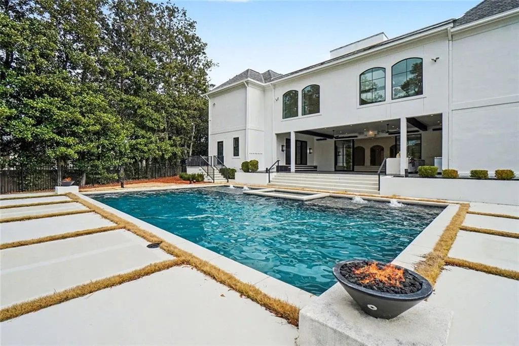 3206 Arden Road, Atlanta, Georgia 30305, 7 Bedrooms Bedrooms, 0 ,6 BathroomsBathrooms,Residential,For Sale,3206 Arden Road,7729698