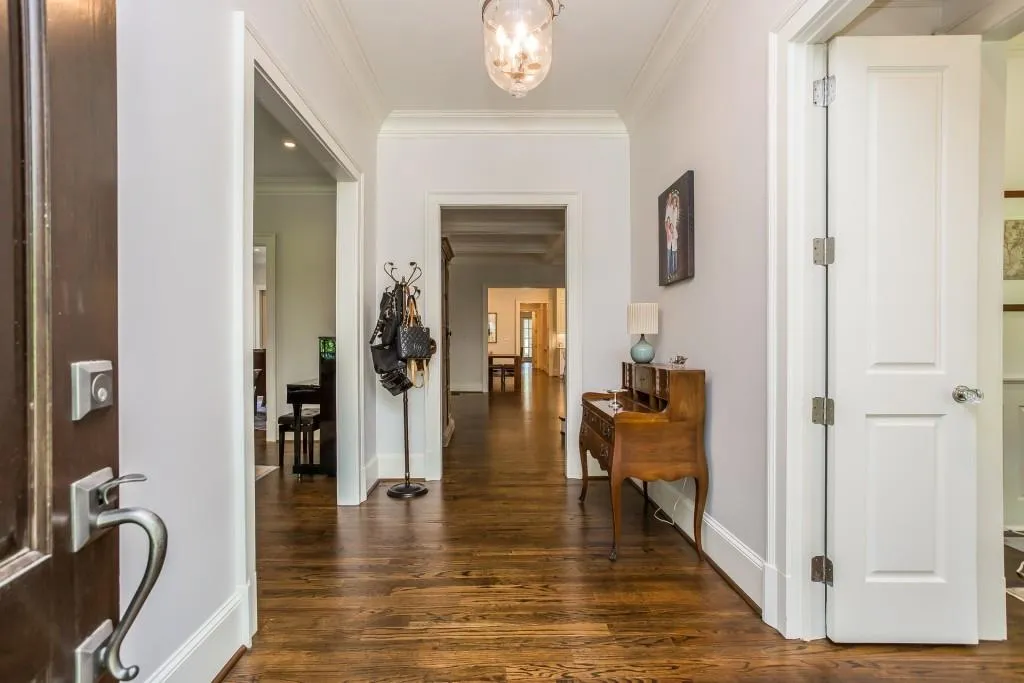 3940 Wieuca Road Ne, Atlanta, Georgia 30342, 5 Bedrooms Bedrooms, ,5 BathroomsBathrooms,Residential,Sold,3940 Wieuca Road Ne,5976611