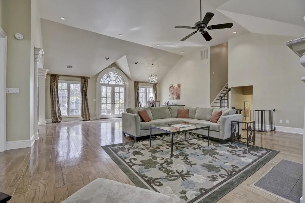 990 Clementstone Drive, Atlanta, Georgia 30342, 4 Bedrooms Bedrooms, ,3 BathroomsBathrooms,Residential,Sold,990 Clementstone Drive,5819326