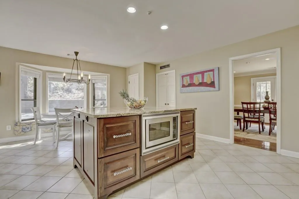 990 Clementstone Drive, Atlanta, Georgia 30342, 4 Bedrooms Bedrooms, ,3 BathroomsBathrooms,Residential,Sold,990 Clementstone Drive,5819326
