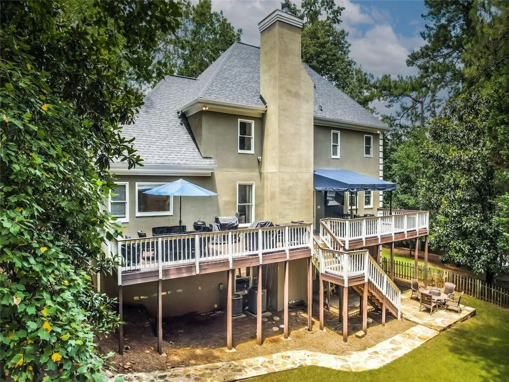 7465 Stoneykirk Close, Sandy Springs, Georgia 30350, 5 Bedrooms Bedrooms, ,4 BathroomsBathrooms,Residential,Sold,7465 Stoneykirk Close,7093179