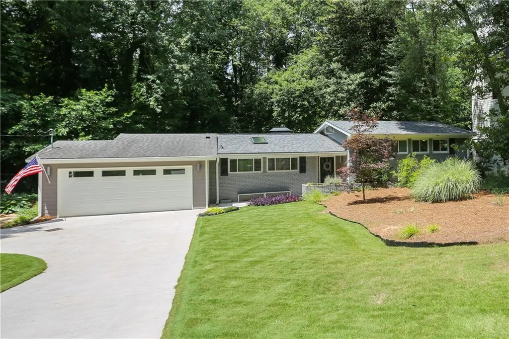 6358 Vernon Woods Drive, Sandy Springs, Georgia 30328, 3 Bedrooms Bedrooms, ,2 BathroomsBathrooms,Residential,Sold,6358 Vernon Woods Drive,6747924