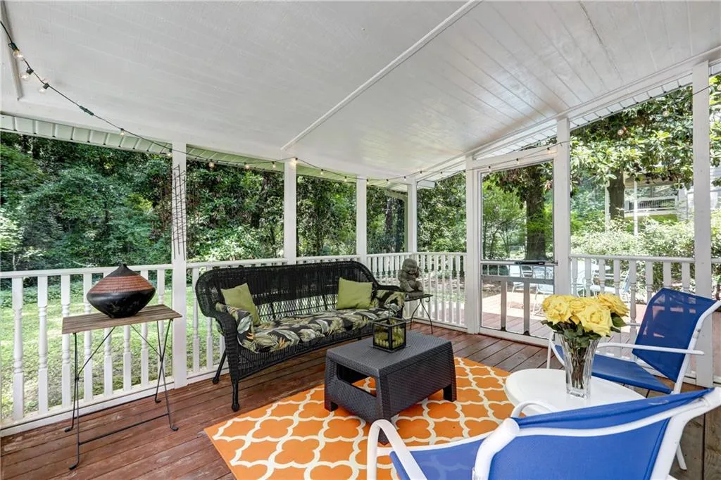 6358 Vernon Woods Drive, Sandy Springs, Georgia 30328, 3 Bedrooms Bedrooms, ,2 BathroomsBathrooms,Residential,Sold,6358 Vernon Woods Drive,6747924