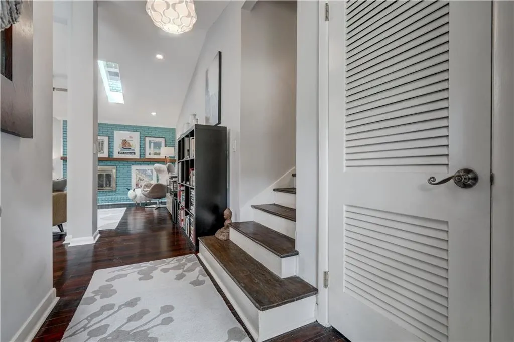6358 Vernon Woods Drive, Sandy Springs, Georgia 30328, 3 Bedrooms Bedrooms, ,2 BathroomsBathrooms,Residential,Sold,6358 Vernon Woods Drive,6747924
