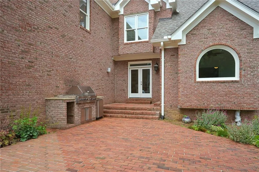 230 Summerhouse Lane, Atlanta, Georgia 30350, 5 Bedrooms Bedrooms, ,5 BathroomsBathrooms,Residential,Sold,230 Summerhouse Lane,7582731