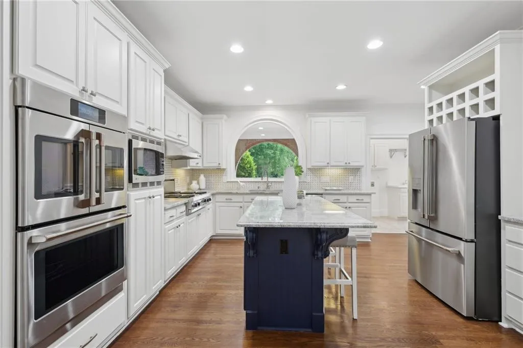 230 Summerhouse Lane, Atlanta, Georgia 30350, 5 Bedrooms Bedrooms, ,5 BathroomsBathrooms,Residential,Sold,230 Summerhouse Lane,7582731